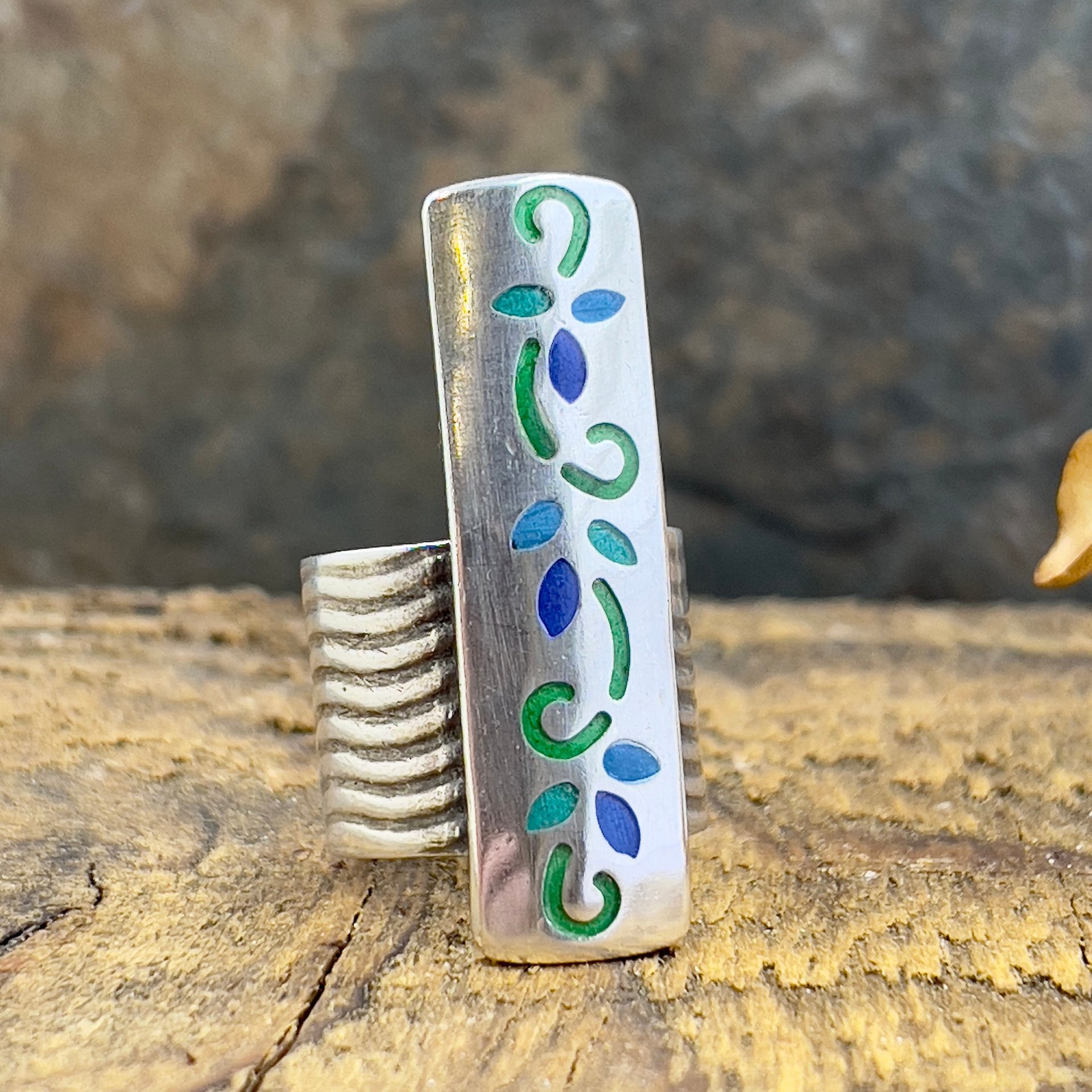 Silver Enamel Ring, Flowering Vine Shield Ring, Fine Silver 999, Statement Ring, Colorful Glass, Wave Wide Band, Hand Crafted Art Jewelry