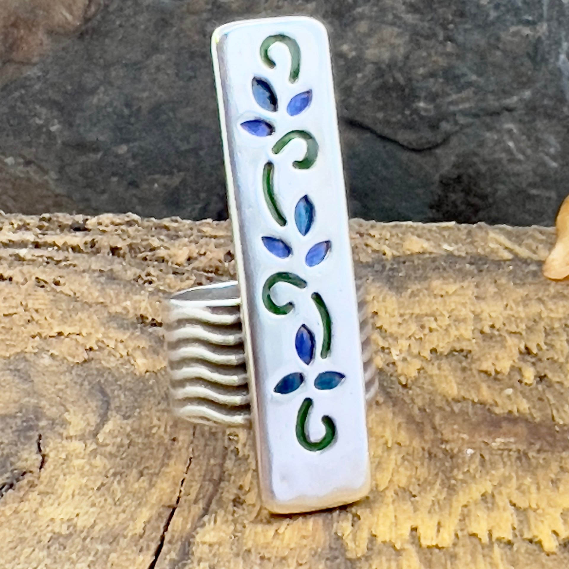 Silver Enamel Ring, Flowering Vine Shield Ring, Fine Silver 999, Statement Ring, Colorful Glass, Wave Wide Band, Hand Crafted Art Jewelry