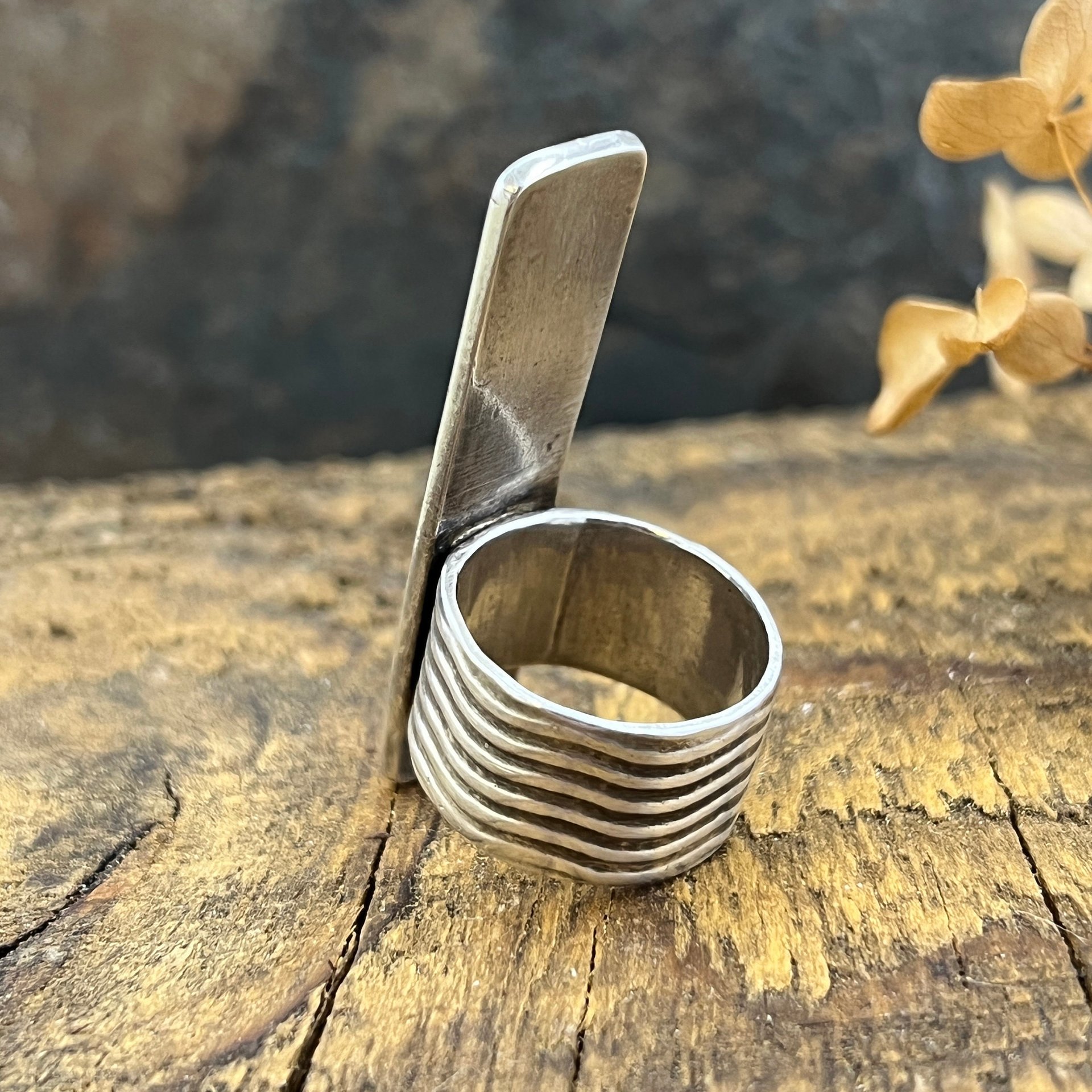 Silver Enamel Ring, Flowering Vine Shield Ring, Fine Silver 999, Statement Ring, Colorful Glass, Wave Wide Band, Hand Crafted Art Jewelry