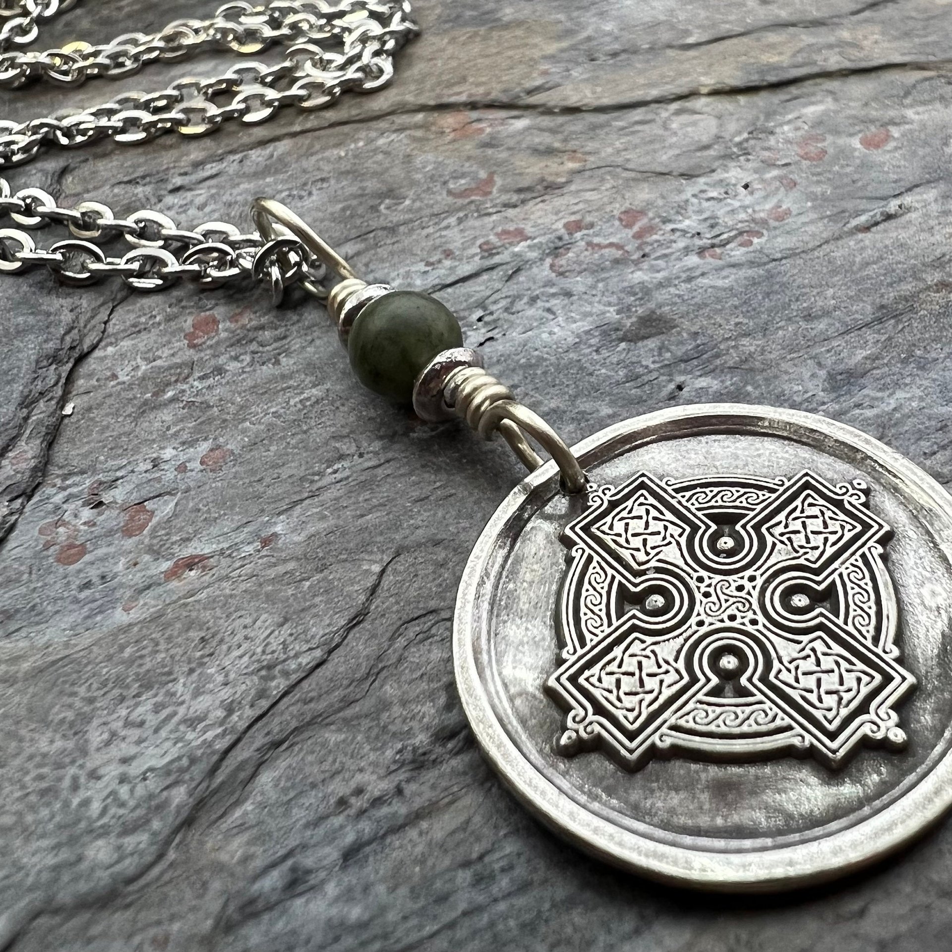 Celtic Cross - 925 Sterling Silver Pendant | Green Fire Jewels