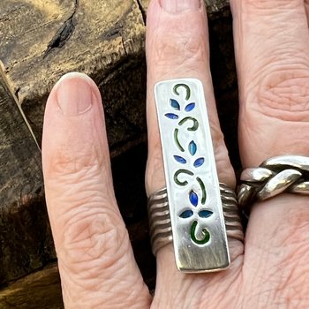 Silver Enamel Ring, Flowering Vine Shield Ring, Fine Silver 999, Statement Ring, Colorful Glass, Wave Wide Band, Hand Crafted Art Jewelry