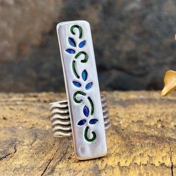 Silver Enamel Ring, Flowering Vine Shield Ring, Fine Silver 999, Statement Ring, Colorful Glass, Wave Wide Band, Hand Crafted Art Jewelry