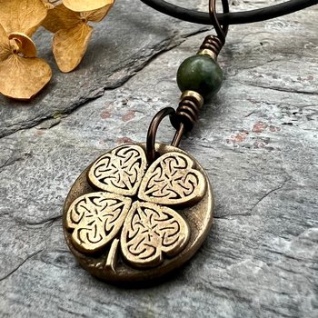 Four Leaf Clover, Bronze Necklace, Wax Seal Charm, Connemara Marble, Irish Celtic Jewelry, Lucky Charm, Celtic Witch, Irish Shamrock Luck