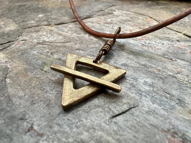 Earth Element Symbol, Bronze Elemental Signs, Pagan Gift, Astrological Signs, Taurus, Virgo, Capricorn, Winter, North, Triangle Symbols